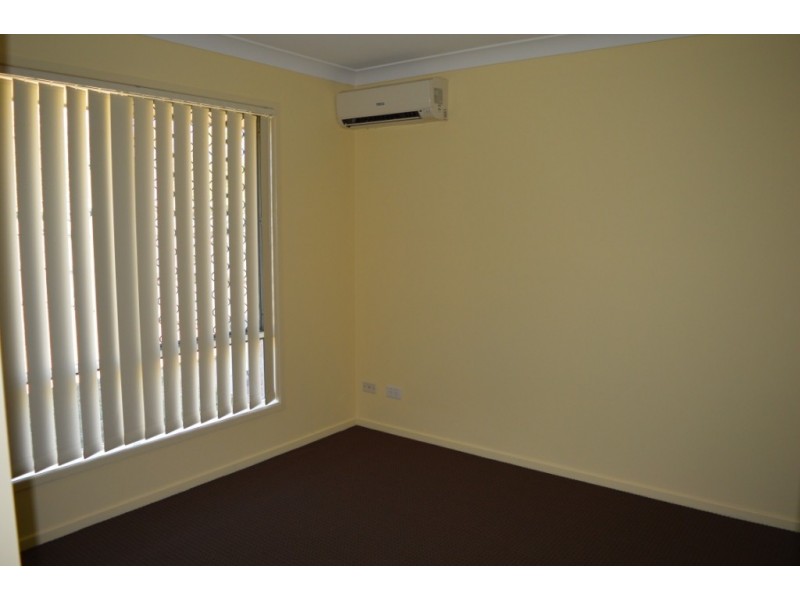 10 Oxford St, Laidley QLD 4341