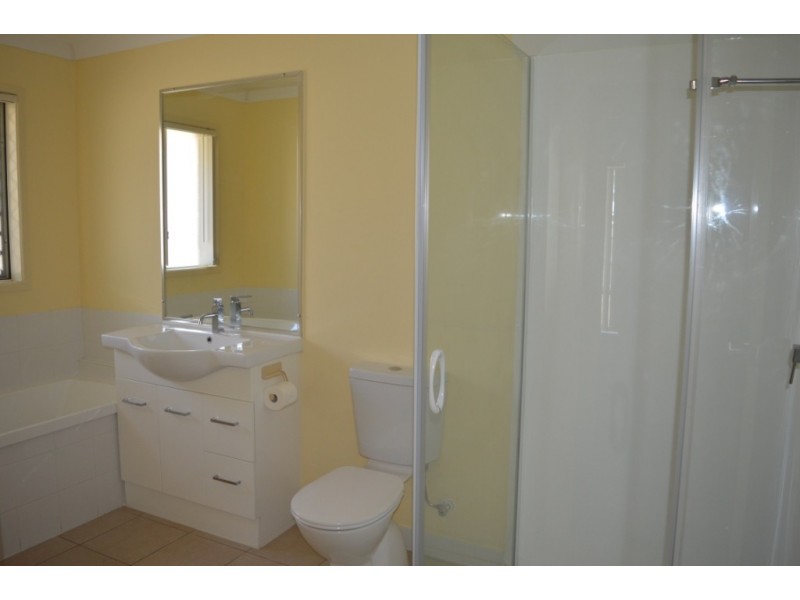 10 Oxford St, Laidley QLD 4341