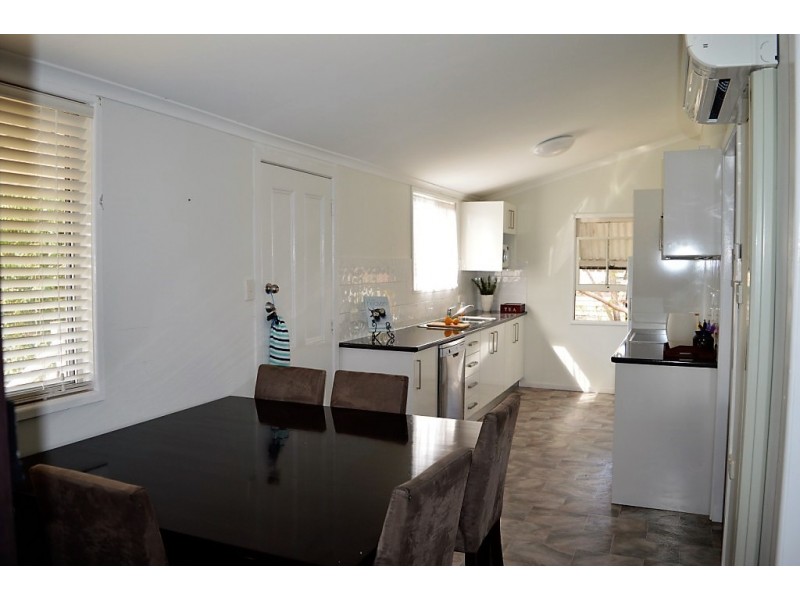 16 Ambrose St, Laidley QLD 4341