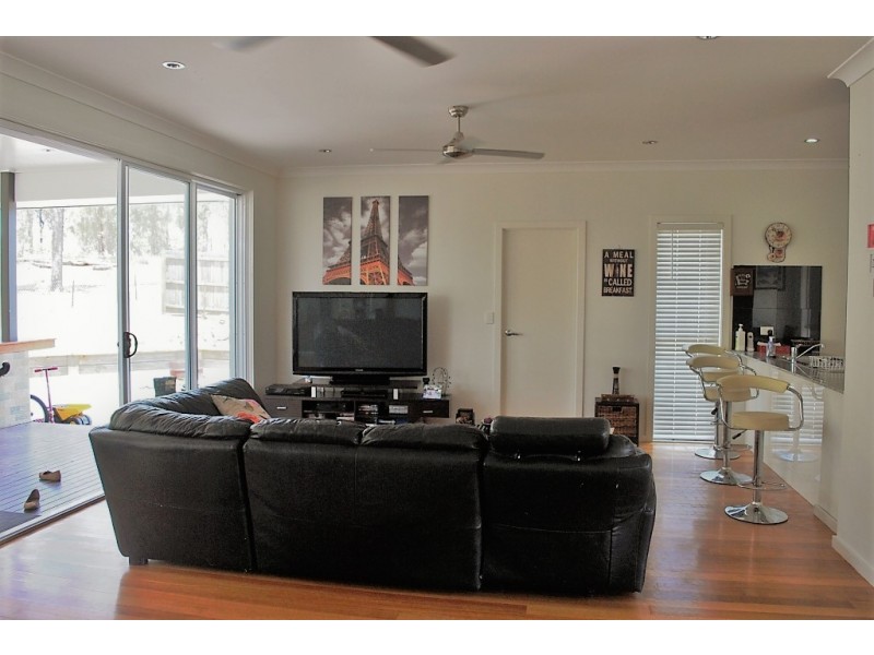 33 Burgess Road, Laidley Heights QLD 4341