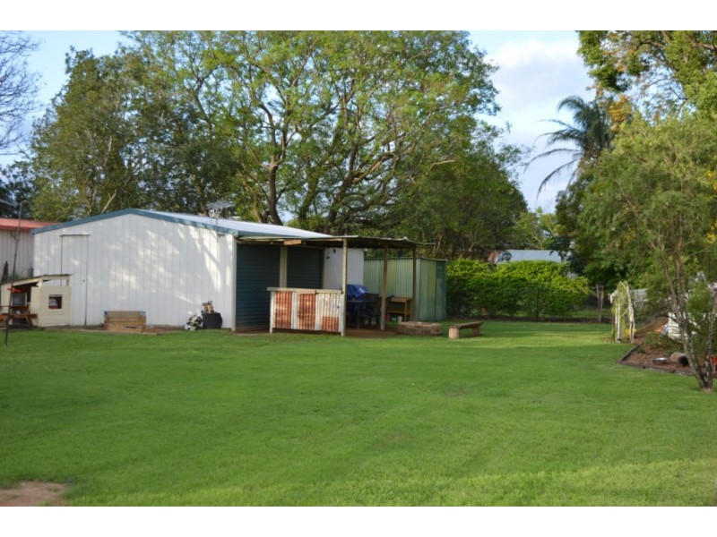 16 Railway St, Forest Hill QLD 4342