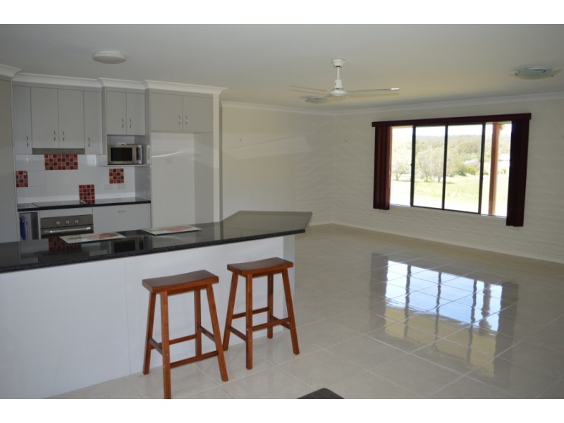 4 Beames Drive, Laidley South QLD 4341