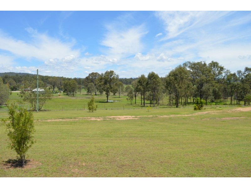 4 Beames Drive, Laidley South QLD 4341