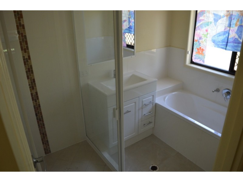 179 Lakes Drive, Laidley Heights QLD 4341