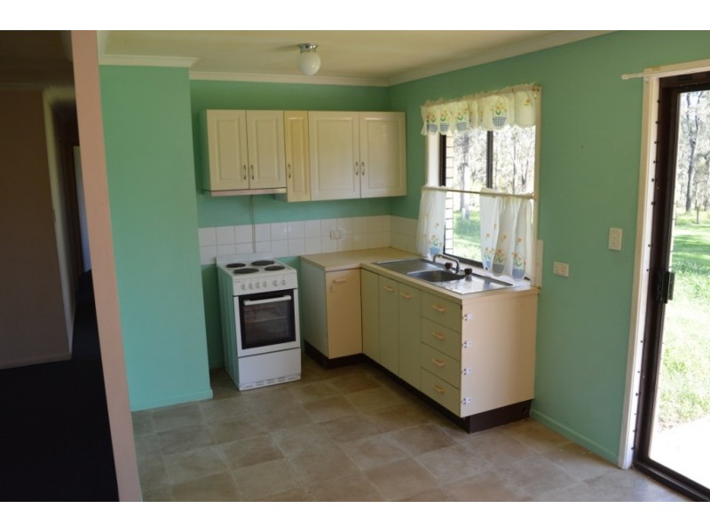 119 Lakes Drive, Laidley Heights QLD 4341