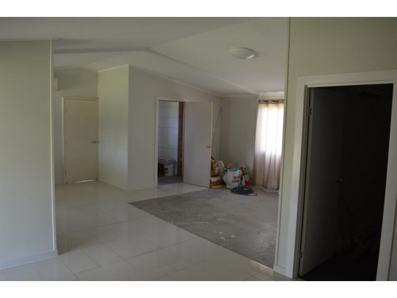 10 Pitt Road, Laidley Heights QLD 4341