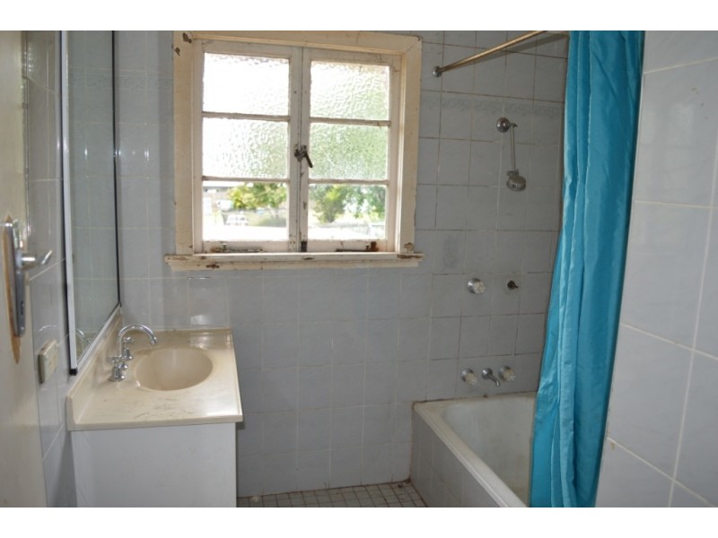 4 Burns Street, Fernvale QLD 4306