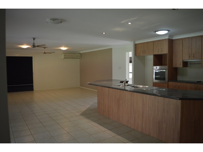 3 Fiona Crt, Laidley Heights QLD 4341