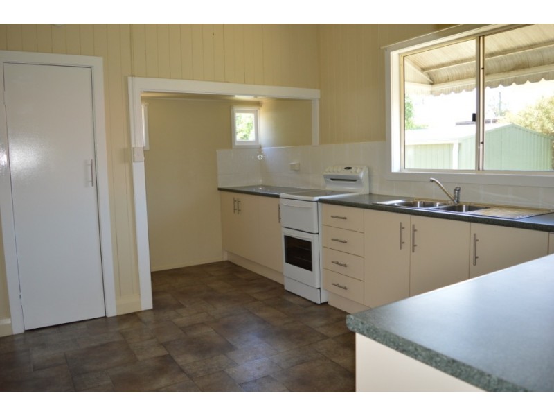 26 Church Street, Forest Hill QLD 4342