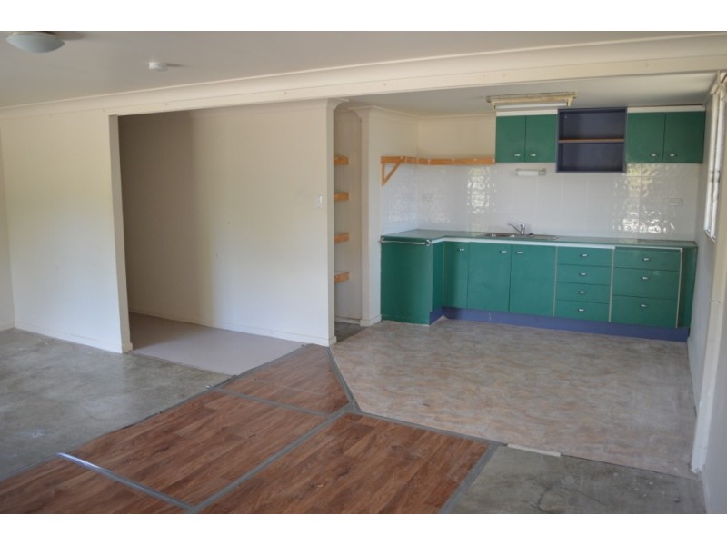 17 Gutt Rd, Regency Downs QLD 4341