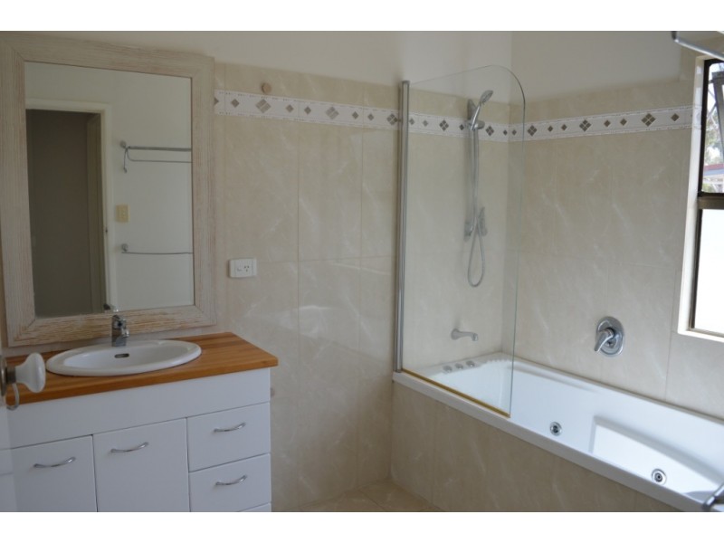 27 Mort Street, Laidley QLD 4341