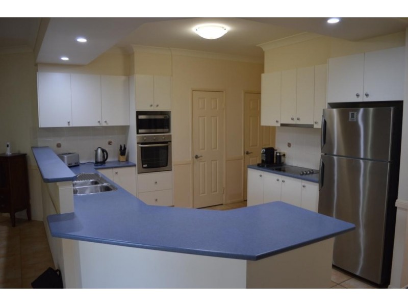 25 Lachlan Way, Placid Hills QLD 4343