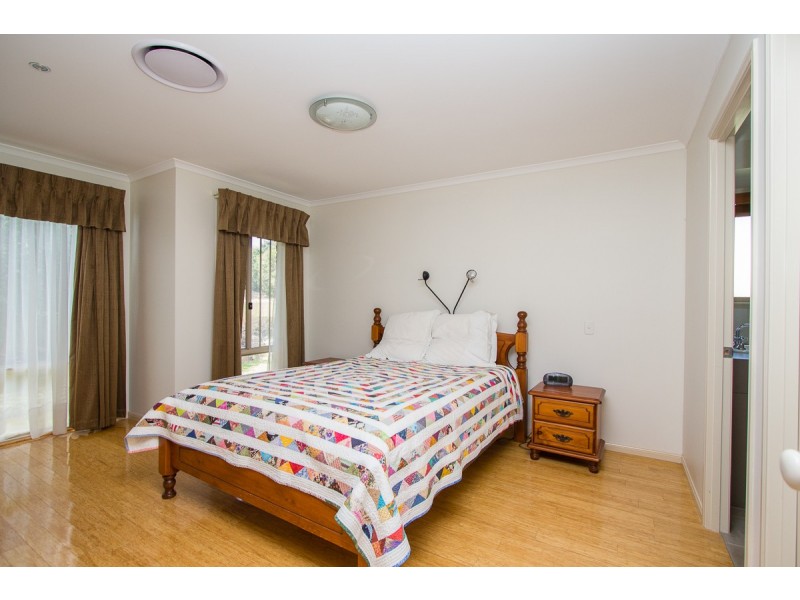 11 Bellve Court, Plainland QLD 4341