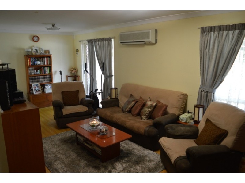 91 Lakes Drive, Laidley Heights QLD 4341