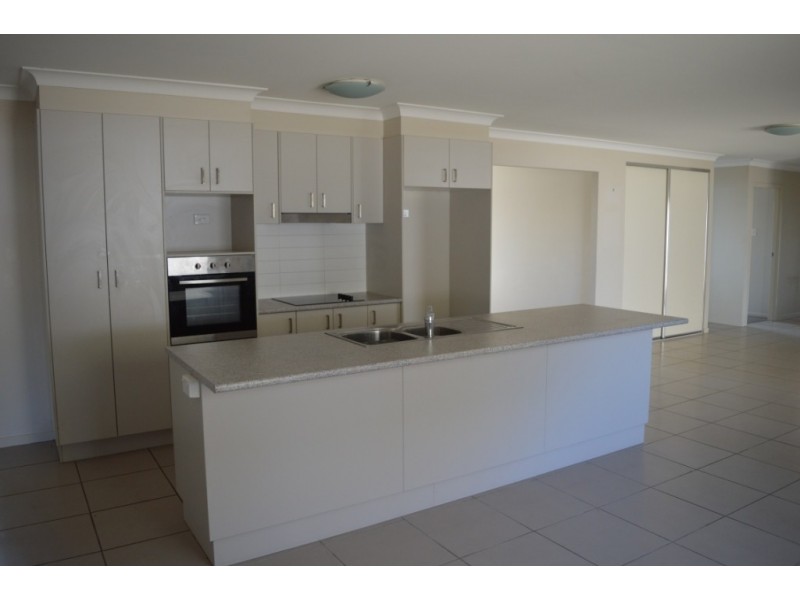 19 Williams Street, Lowood QLD 4311