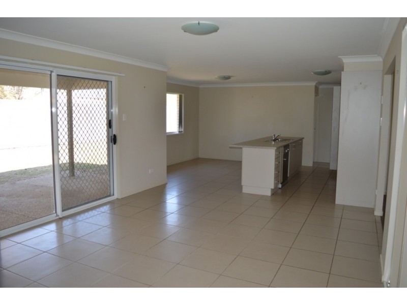 19 Williams Street, Lowood QLD 4311