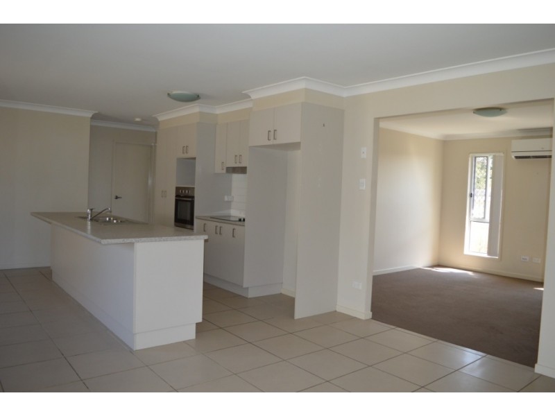 19 Williams Street, Lowood QLD 4311