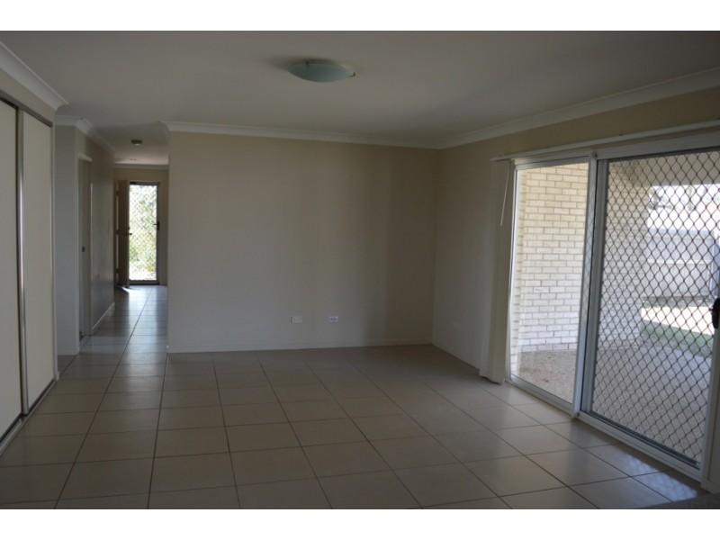 19 Williams Street, Lowood QLD 4311