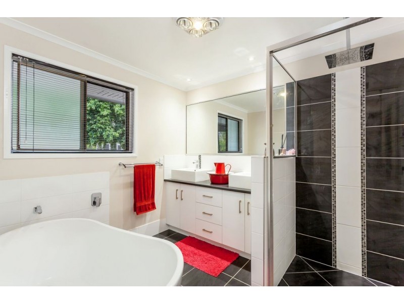 10 Glendene Road, Forest Hill QLD 4342