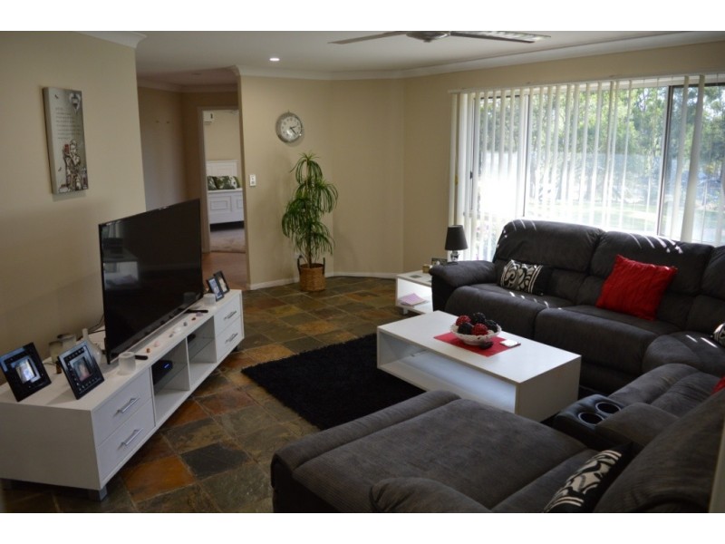 75 Walnut Drive, Brightview QLD 4311