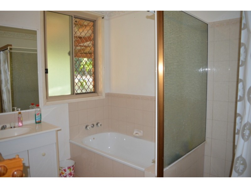37 Douglas McInnes Dr, Laidley QLD 4341