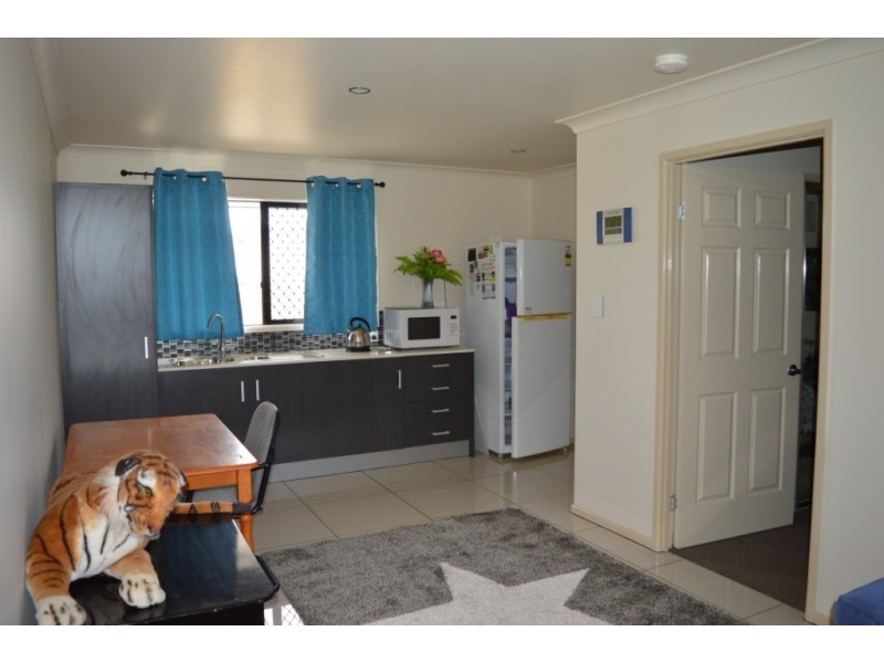 135 Lakes Dr, Laidley Heights QLD 4341