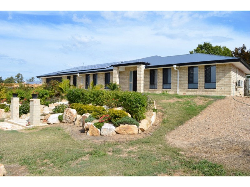 135 Lakes Dr, Laidley Heights QLD 4341