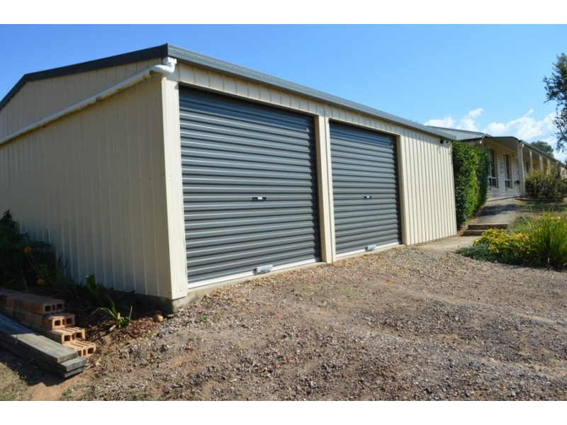 151 Lakes Drive, Laidley Heights QLD 4341