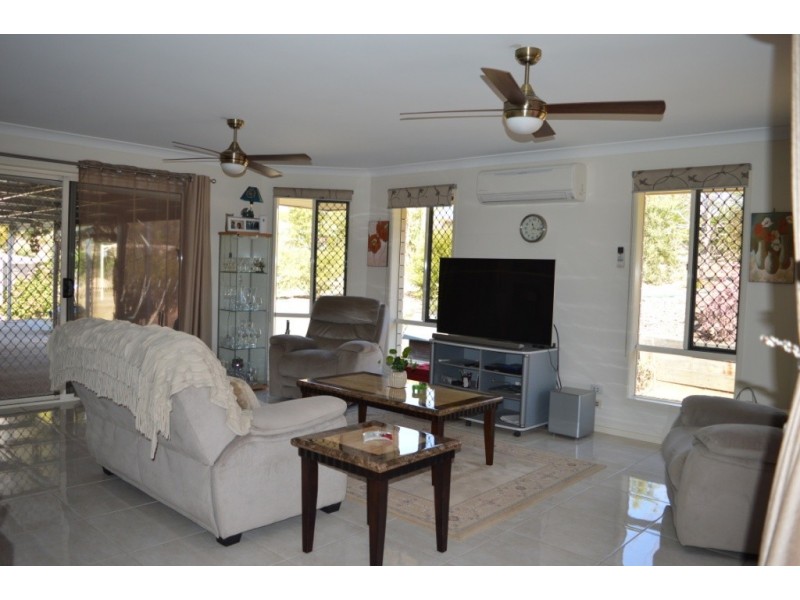 151 Lakes Drive, Laidley Heights QLD 4341