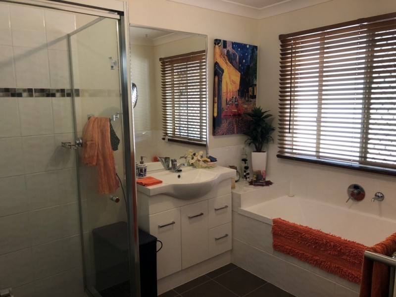 151 Lakes Drive, Laidley Heights QLD 4341