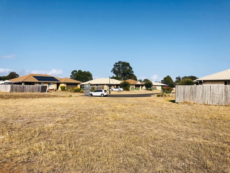 15 Peppermint Place, Laidley QLD 4341