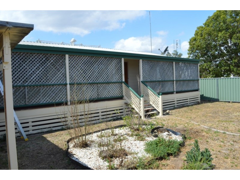 33 William Street, Forest Hill QLD 4342