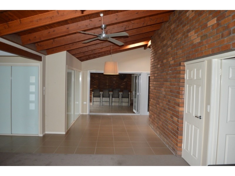 6 Burnham Street, Forest Hill QLD 4342