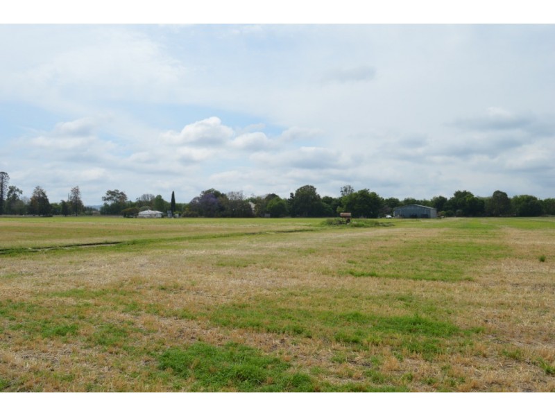 9-11 Mulgowie Road, Laidley South QLD 4341