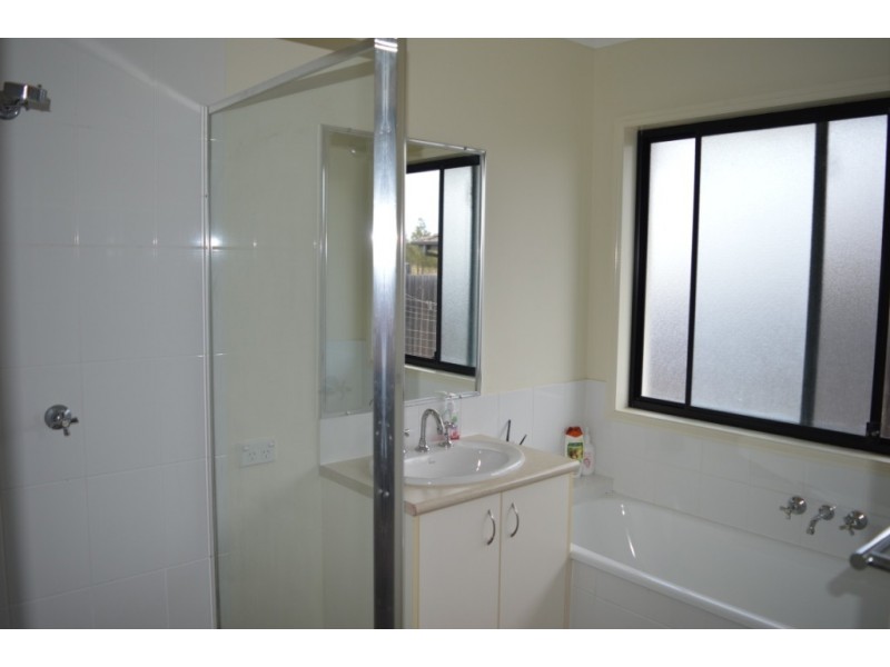 43 Cunningham Ave, Laidley North QLD 4341