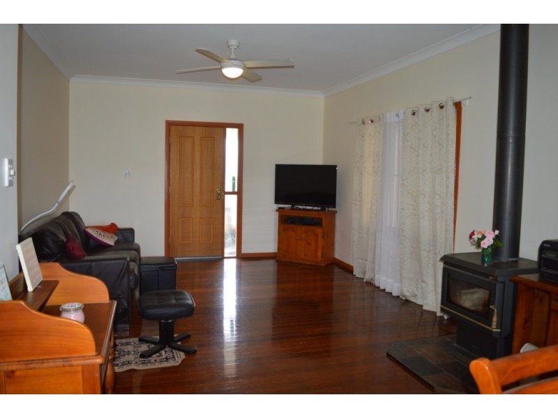 12 Hein Court, Regency Downs QLD 4341