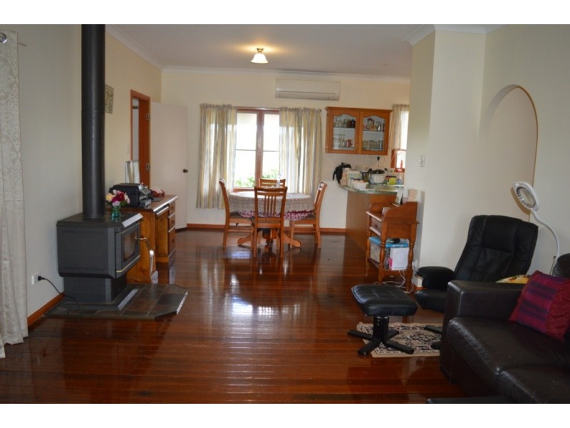 12 Hein Court, Regency Downs QLD 4341