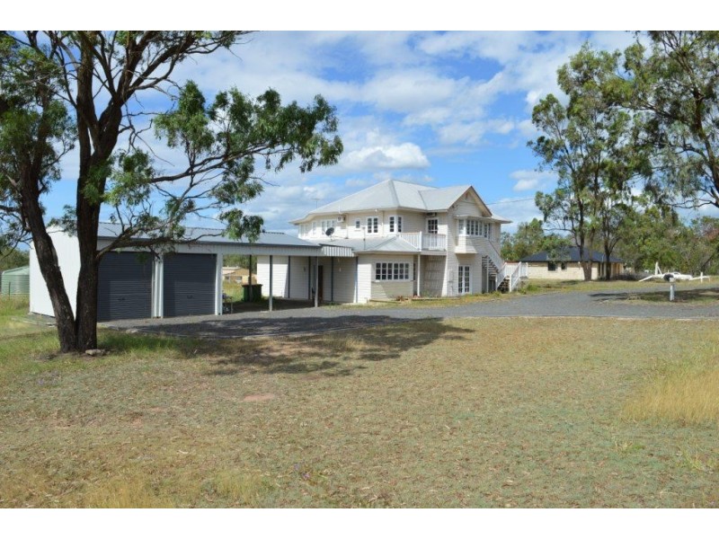 8 Magpie Ave, Regency Downs QLD 4341
