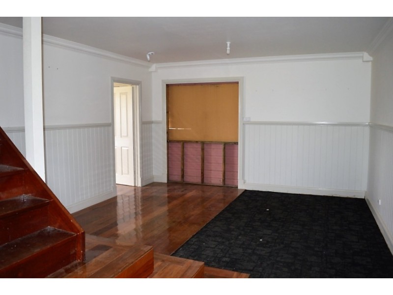 8 Magpie Ave, Regency Downs QLD 4341
