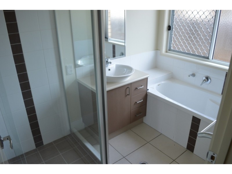 121 Douglas Mcinnes Dr, Laidley QLD 4341