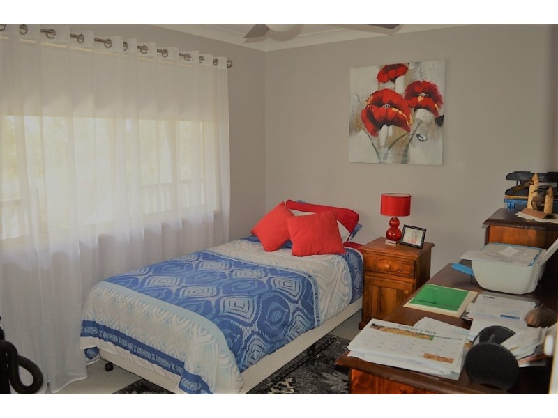 31 Sandpiper Dr, Regency Downs QLD 4341