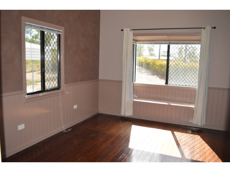 6 Point Piper Close, Laidley Heights QLD 4341