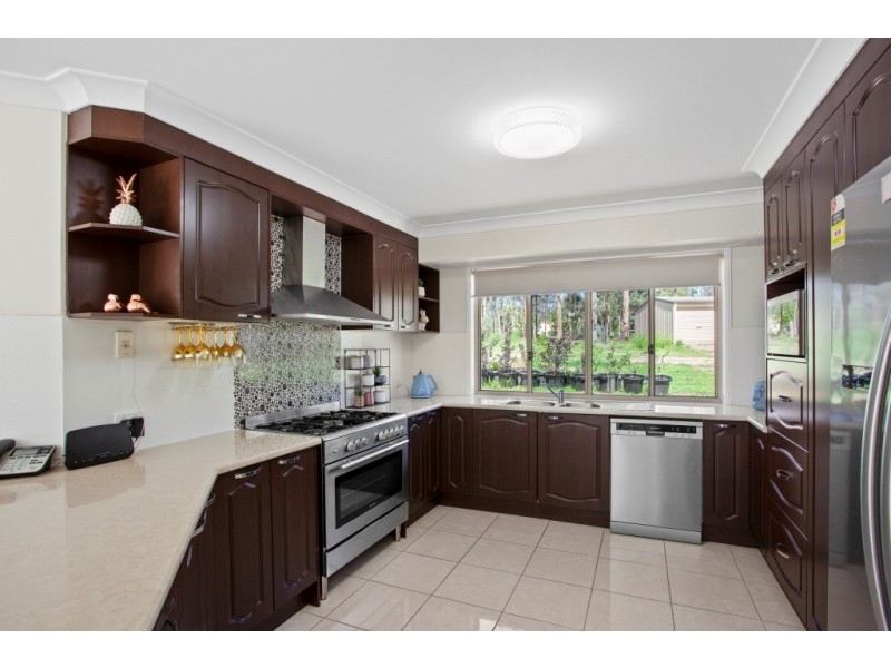22 Waddington Parade, Plainland QLD 4341