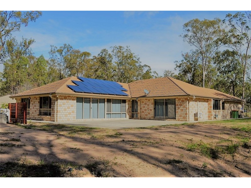 22 Waddington Parade, Plainland QLD 4341