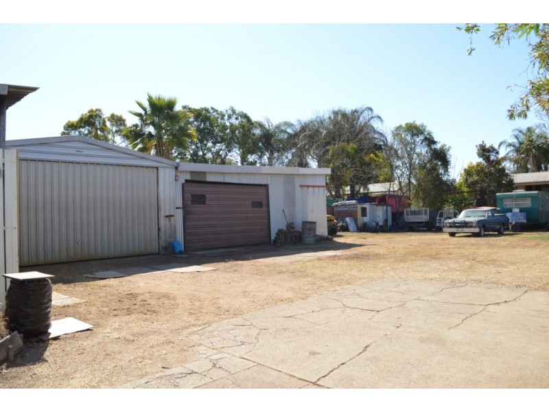 Walloon QLD 4306