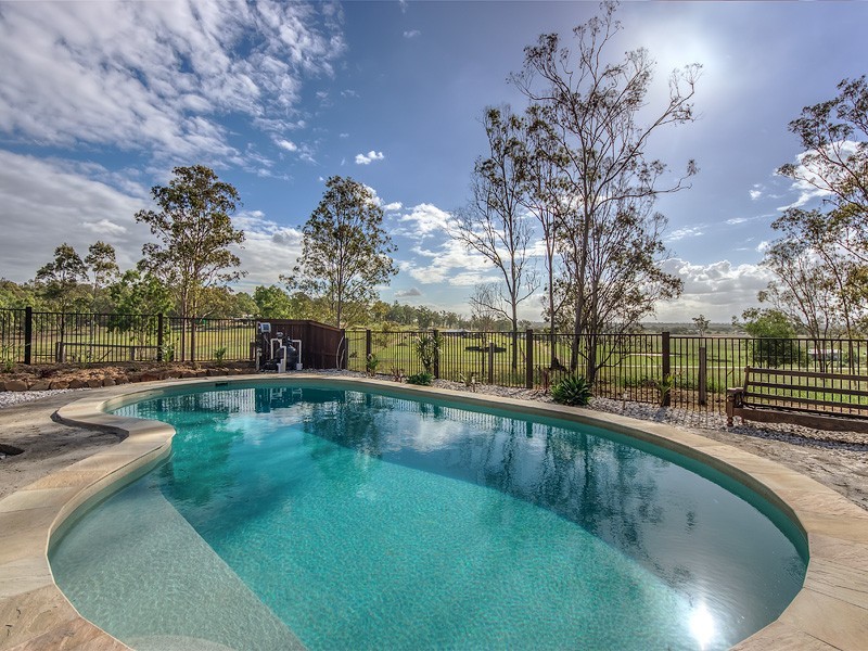 18 Beames Dr, Laidley South QLD 4341