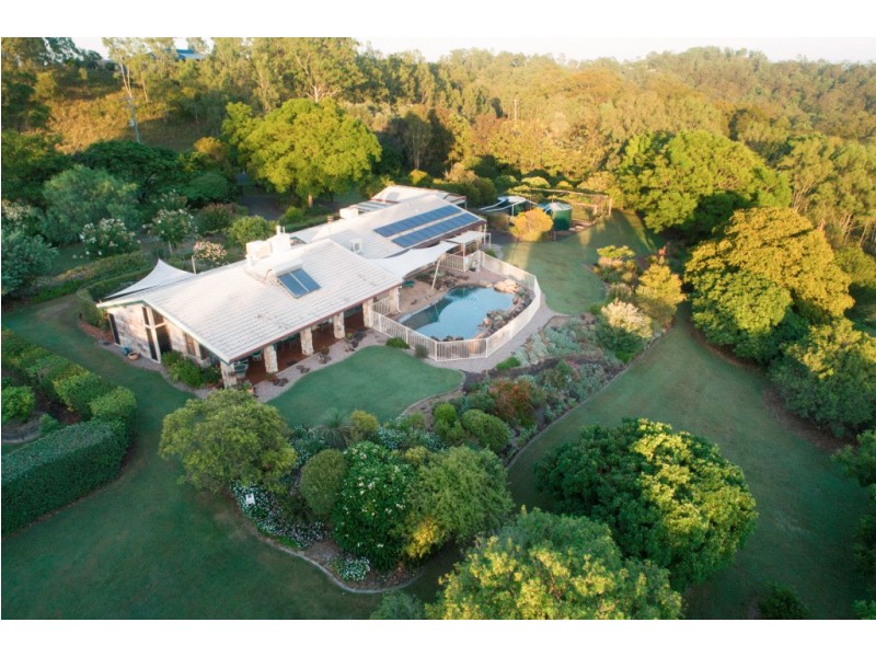 49 Mountain Road, Summerholm QLD 4341