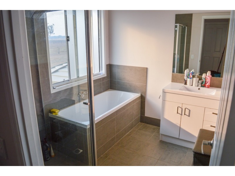 12 Moonlight Parade, Laidley South QLD 4341