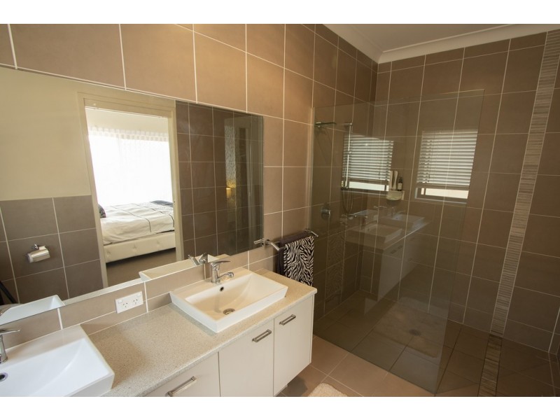 51 Burgess Road, Laidley Heights QLD 4341