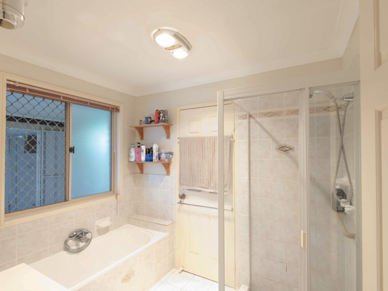 24 Hannant Road, Hatton Vale QLD 4341